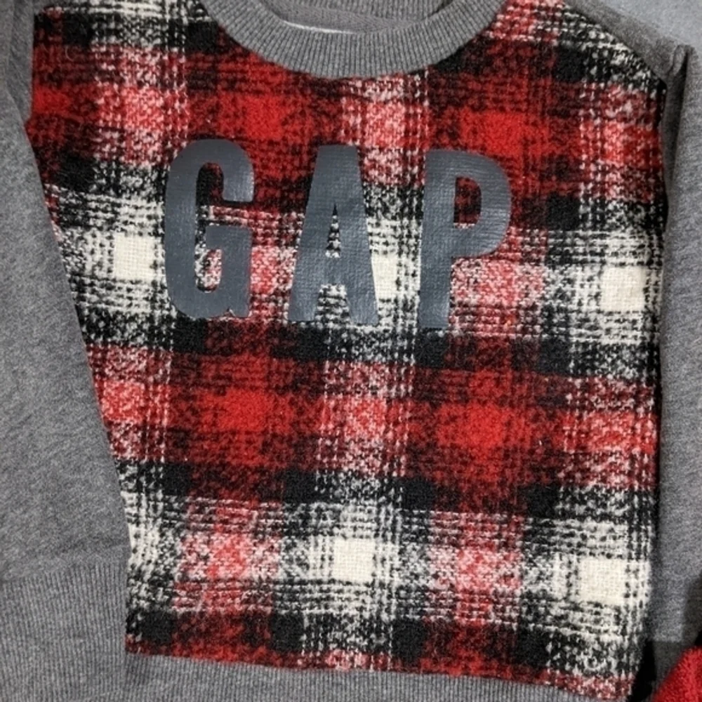 Boys Gap sweater and pullover fleece hoodie‎ size 3t 4-5t
